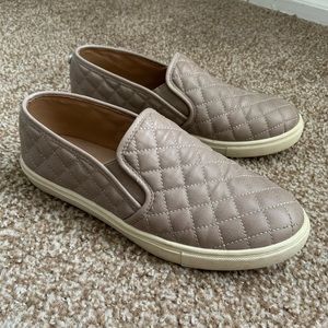 Steve Madden slip ons